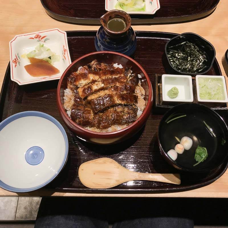 unagi with kabayaki sauce with side dishes