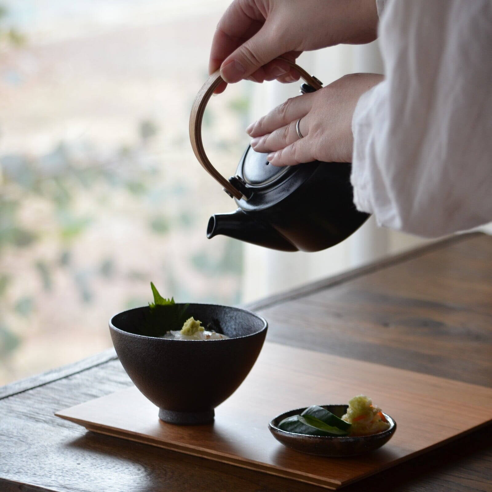 Japanese ceramic tea pot 
