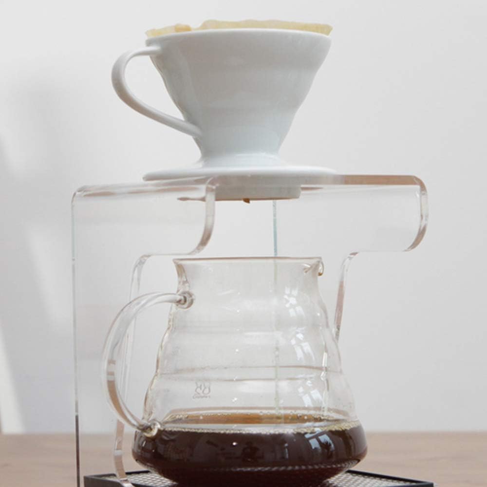 A coffee maker comparison between Hario V60 and Chemex.